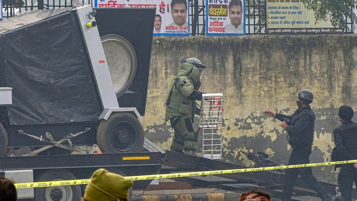 <div class="paragraphs"><p>The National Security Guard (NSG) carried out a controlled explosion of the IED.</p></div>