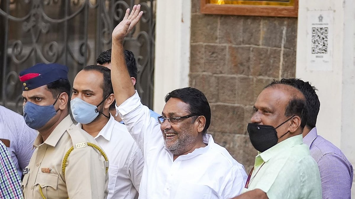 <div class="paragraphs"><p>Maharashtra Minorities Affairs Minister Nawab Malik after being arrested by the ED.</p></div>