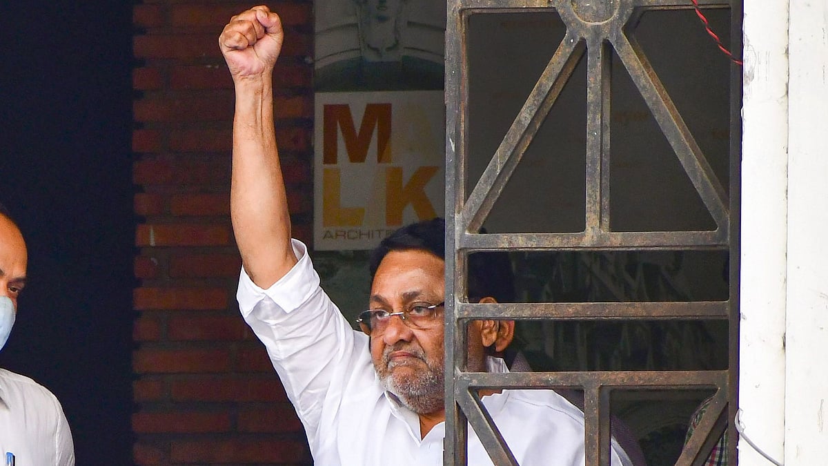 <div class="paragraphs"><p>Nawab Malik, a Minister in the Maharashtra government who was recently <a href="https://www.thequint.com/news/india/ed-questions-maha-minister-nawab-malik-in-a-case-of-money-laundering">arrested</a> by the Enforcement Directorate (ED) in a money laundering case against Dawood Ibrahim, was admitted to JJ Hospital in Mumbai on the afternoon of Friday, 25 February.</p></div>