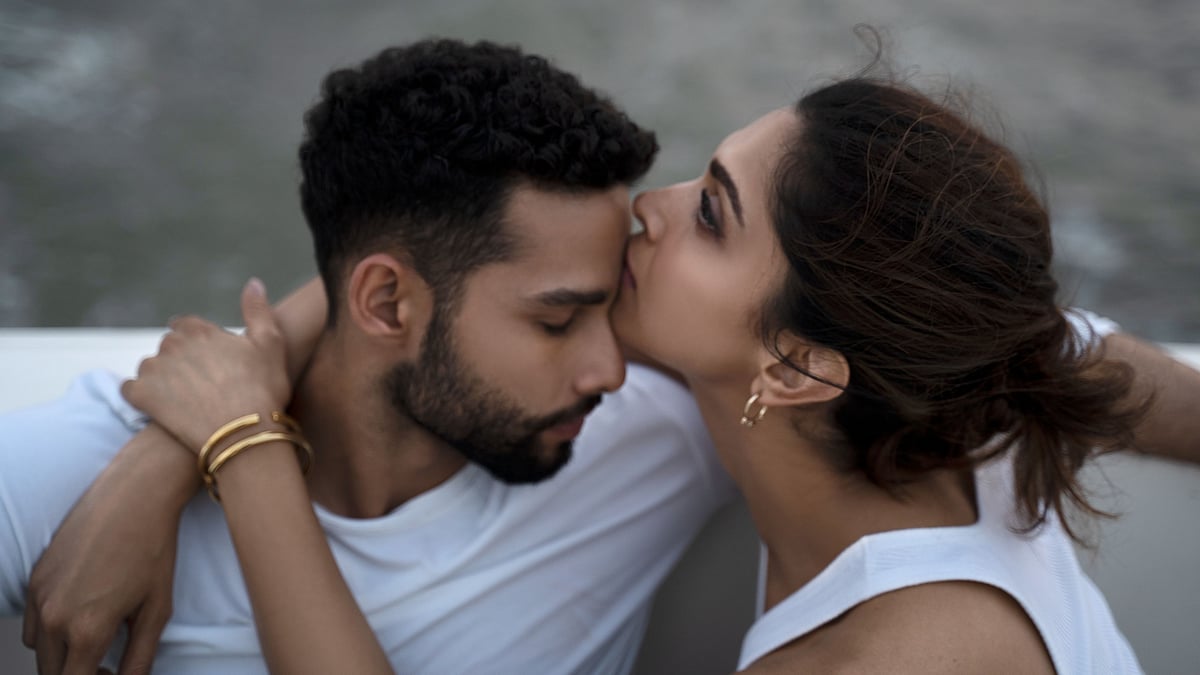 <div class="paragraphs"><p>Siddhant Chaturvedi and Deepika Padukone in <em>Gehraiyaan.</em></p></div>