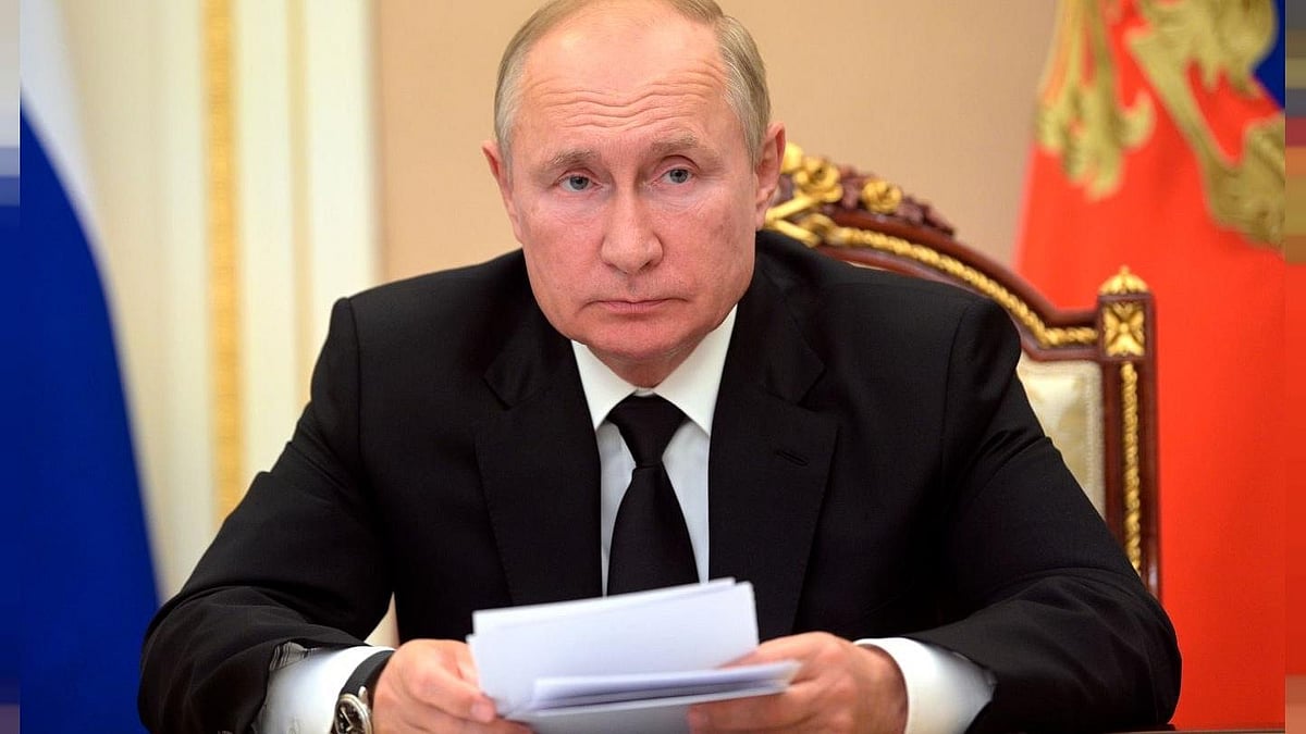 <div class="paragraphs"><p>Vladimir Putin. </p></div>