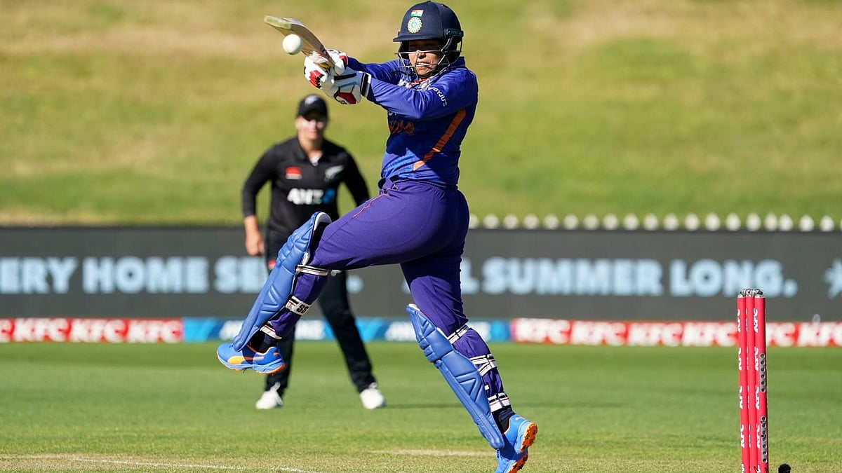 <div class="paragraphs"><p>IND-W won the match by 6 wkts</p></div>