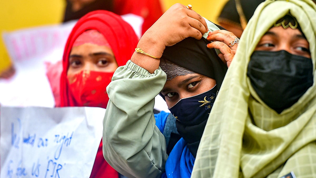 <div class="paragraphs"><p>As a Muslim woman from a conservative family, I've seen many Muslim women wear hijab proudly.</p></div>