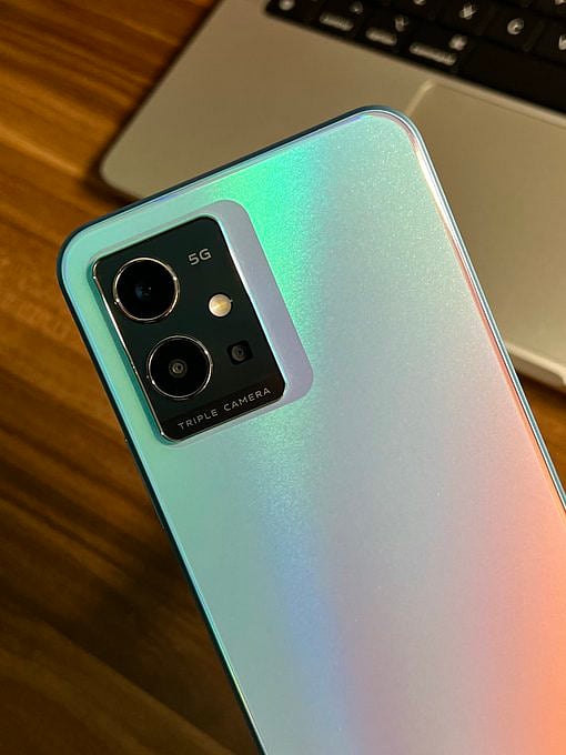 <div class="paragraphs"><p>Read more to know the price and specifications of the Vivo T1 5G. </p></div>