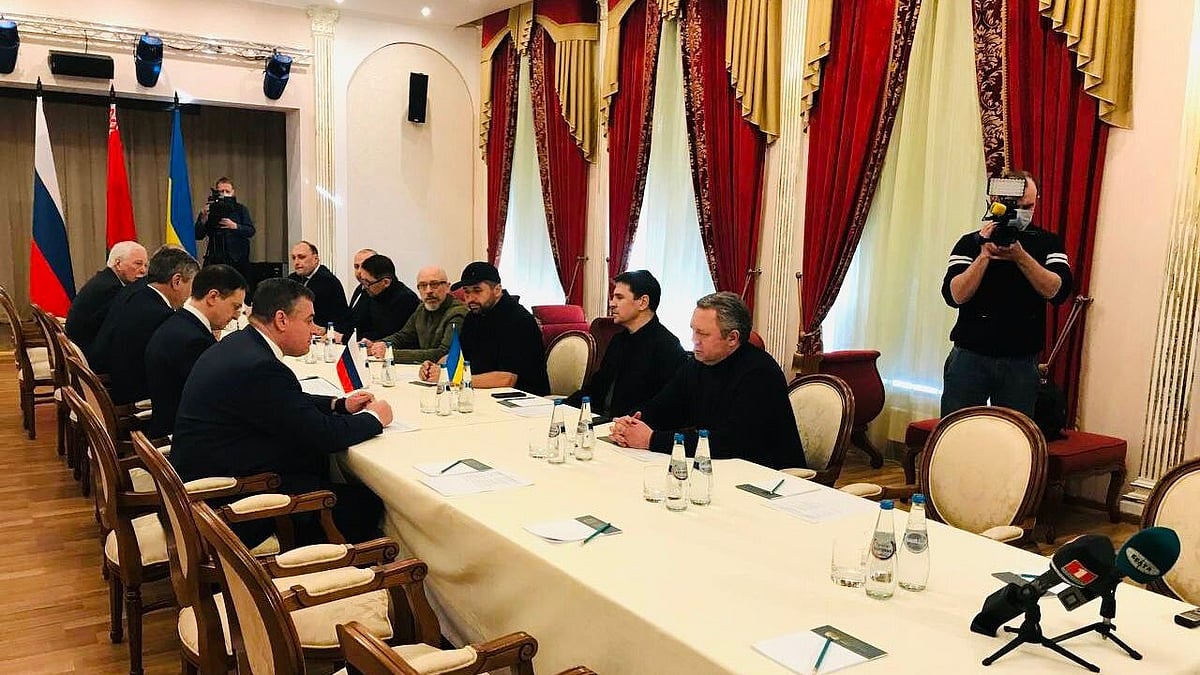 <div class="paragraphs"><p>Russia-Ukraine talks  begin on Belarus border, as&nbsp;Ukraine demands an "immediate ceasefire and withdrawal of Russian troops."</p></div>