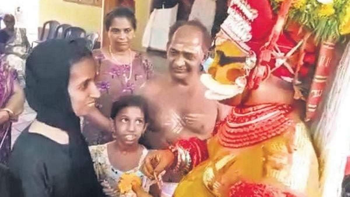 <div class="paragraphs"><p>MT Ramlath meets the Muthappan Theyyam</p></div>