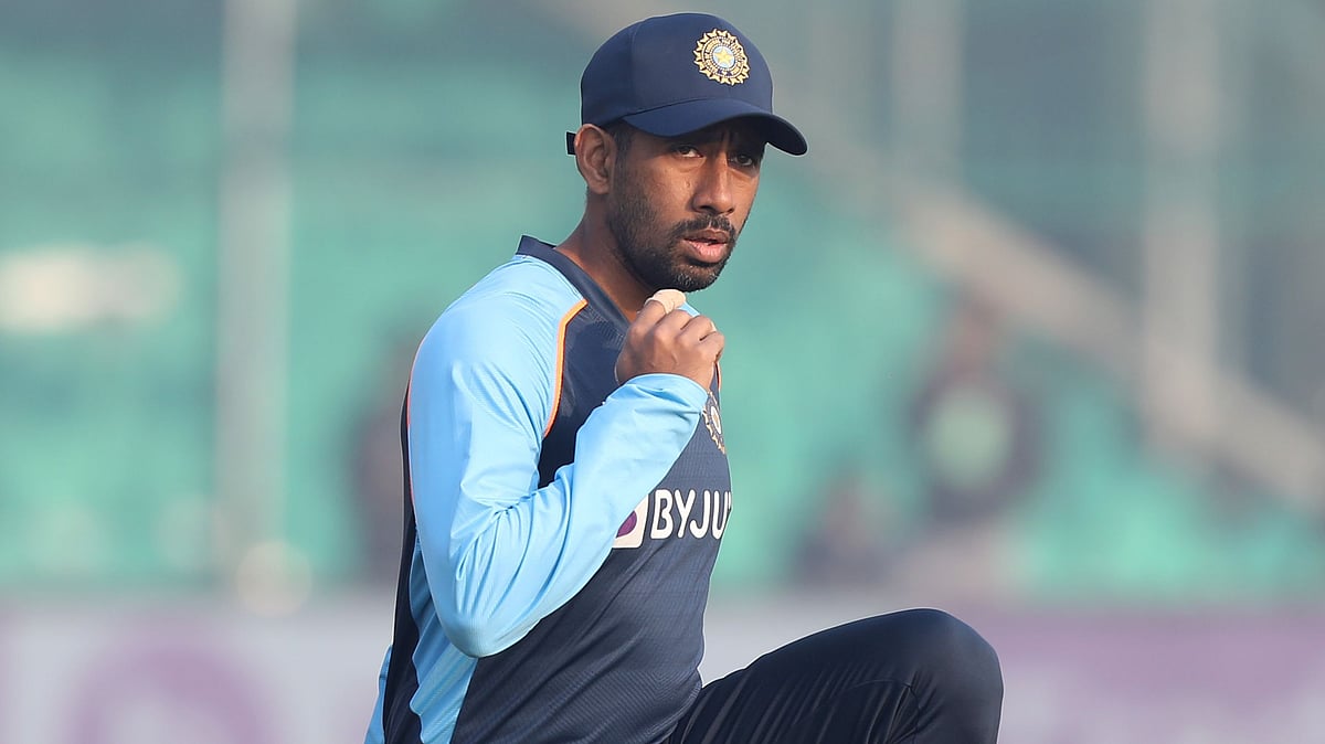 <div class="paragraphs"><p>Wriddhiman Saha in training</p></div>