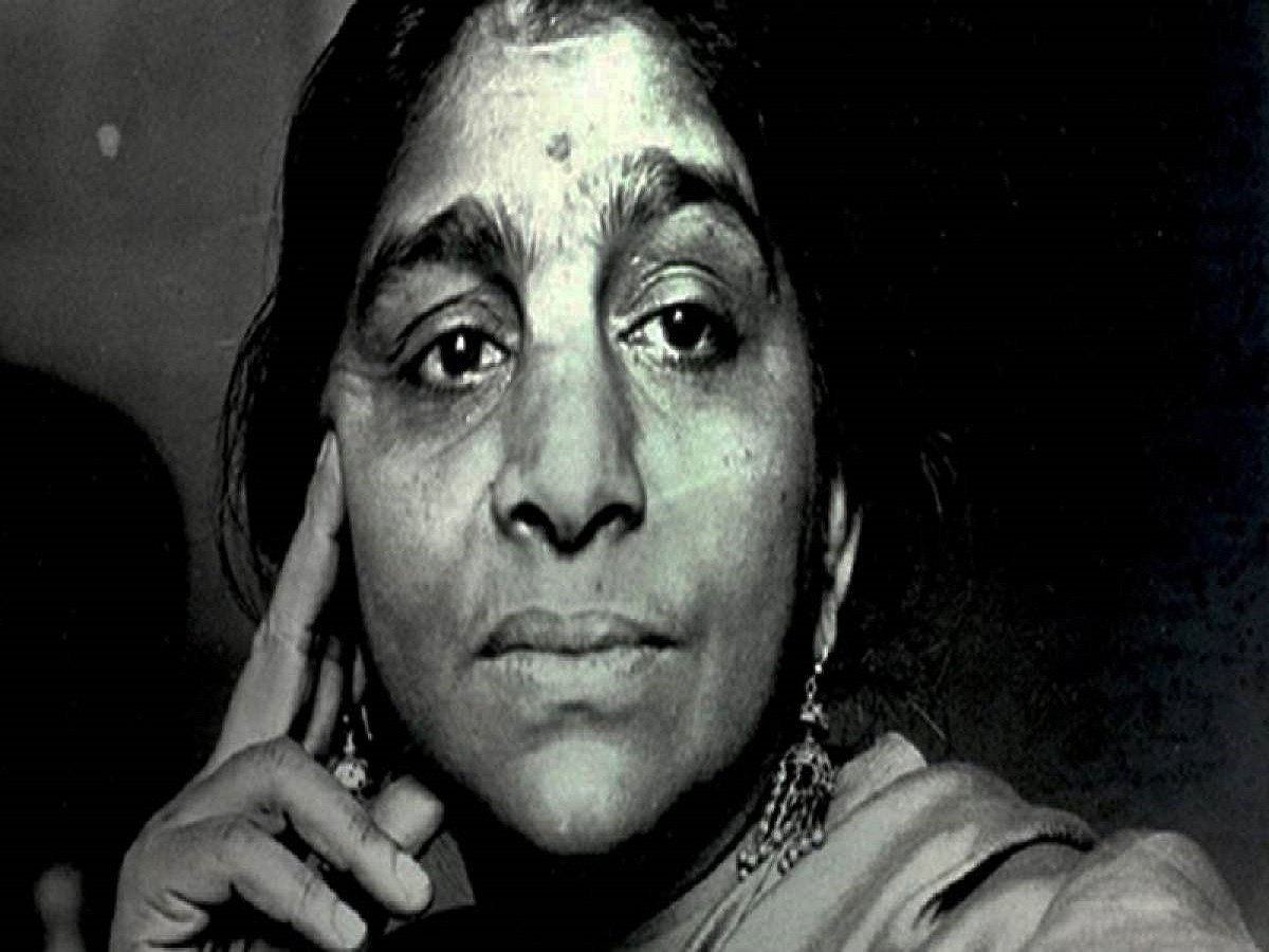 <div class="paragraphs"><p>Sarojini Naidu's Birth Anniversary</p></div>