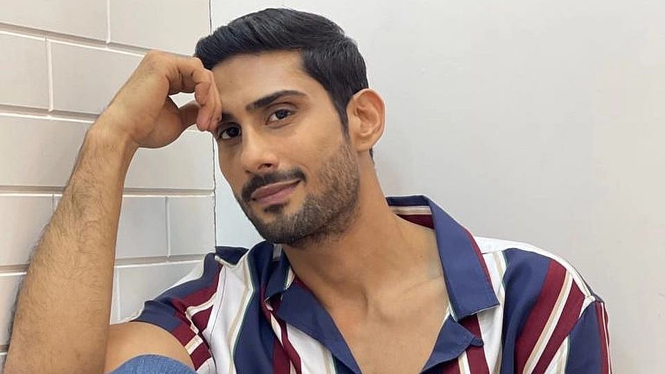 <div class="paragraphs"><p>Prateik Babbar talks about working with Akshay Kumar and Kriti Sanon in <em>Bachchhan Paandey.</em></p></div>