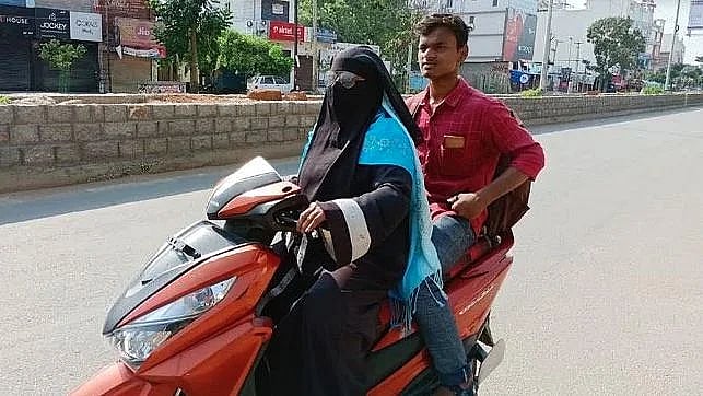 <div class="paragraphs"><p>Razia Begum set out on a solo journey to bring her son home in April 2020.</p></div>