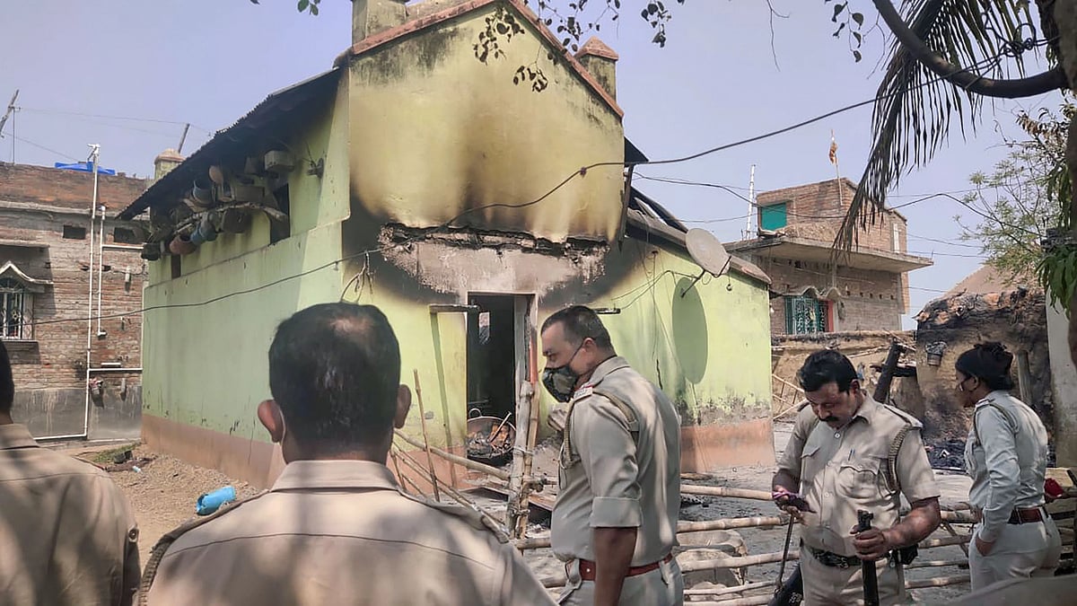 <div class="paragraphs"><p>The WB chief minister met the families of the victims in Birbhum and announced compensation of Rs 5 lakh each for them. She also said that Rs 50,000 would be given to those who had been injured during the incident.</p></div>