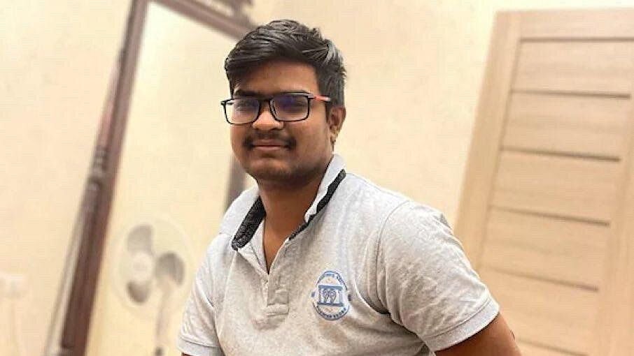 <div class="paragraphs"><p>"Do try. Don’t wait there thinking someone will come and help you escape," this is what Naveen Shekharappa Gyanagoudar's uncle told him during their last phone call on Tuesday, 1 March.</p></div>