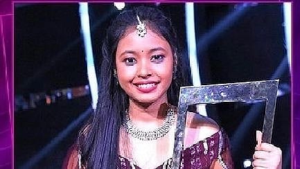 <div class="paragraphs"><p>Neelanjana Ray won the reality show <em>Sa Re Ga Ma Pa</em>.</p></div>