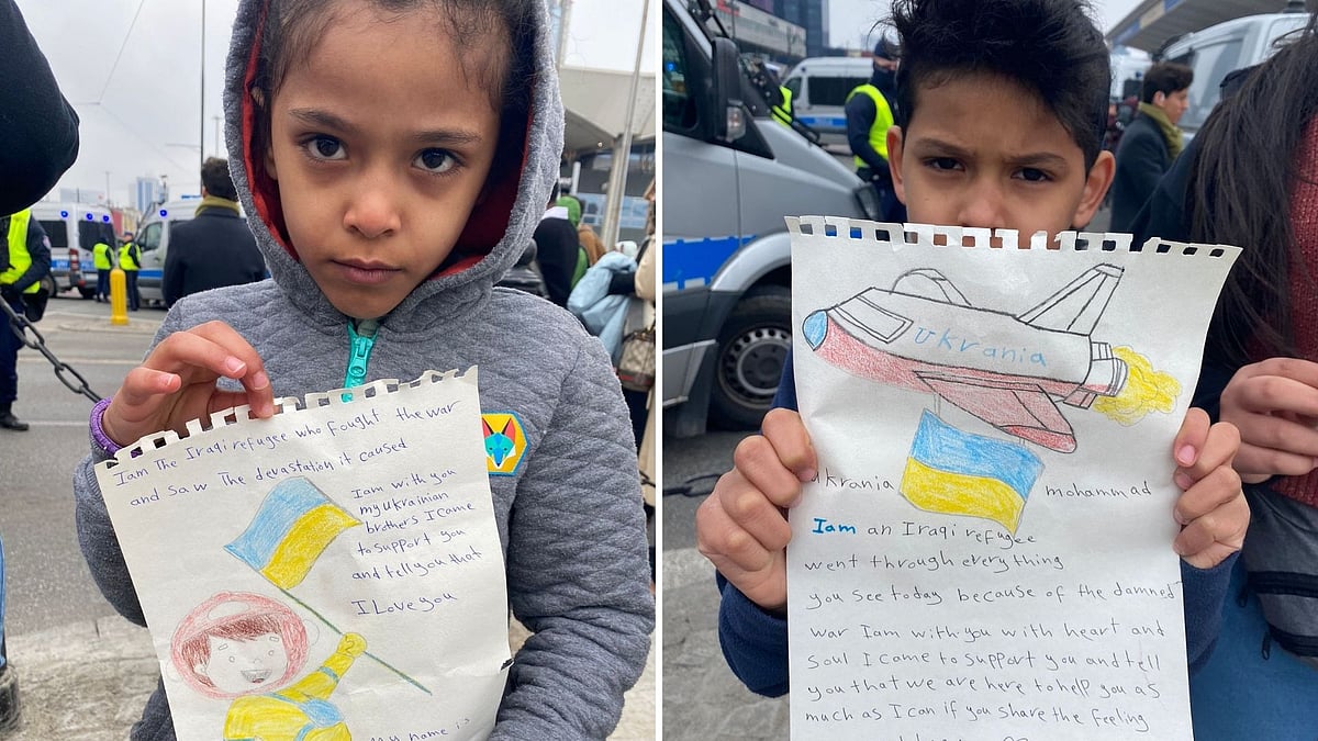 <div class="paragraphs"><p>Iraqi refugee children shows their support to the Ukrainians. </p></div>