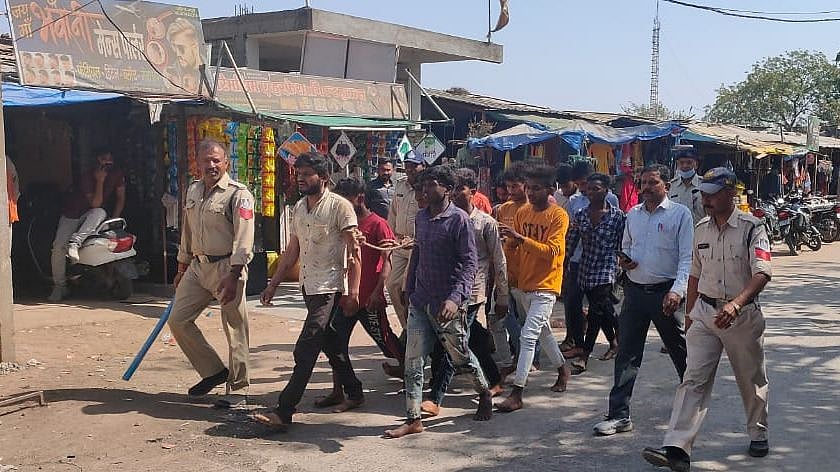 <div class="paragraphs"><p>Two days after the incident of <a href="https://www.thequint.com/news/india/video-from-mp-captures-disturbing-incident-of-mass-molestation-in-alirajpur#read-more">mass molestation surfaced from Alirajpur district of Madhya Pradesh</a>, 15 people have been arrested, police said on Monday, 14 March.</p></div>