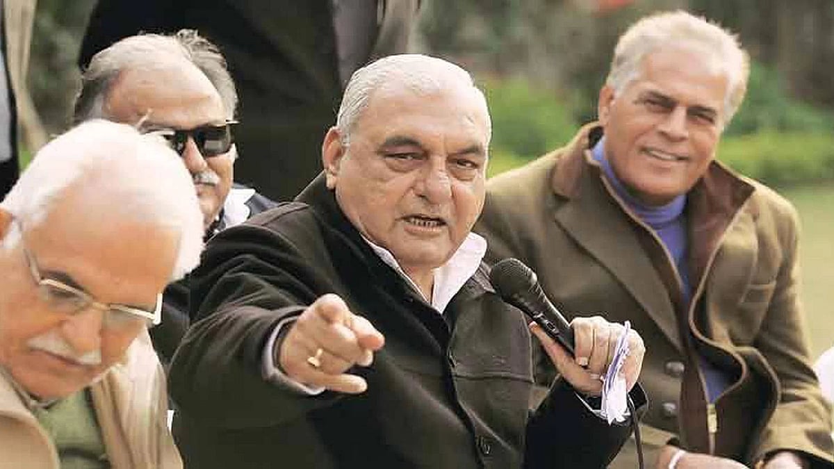 <div class="paragraphs"><p>Hooda is the first leader among the G-23 to meet Gandhi after the meeting on Wednesday that was conducted to discuss the flaws in the Congress' organisational structure and lack of leadership from the top brass.</p></div>