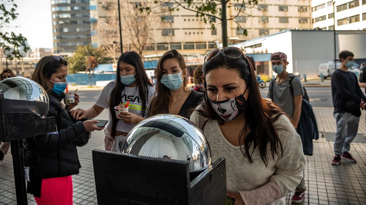 <div class="paragraphs"><p>Iris scan underway in Chile.</p></div>