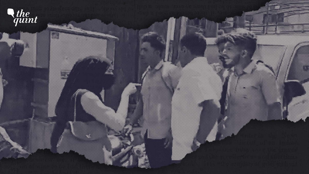<div class="paragraphs"><p>Hiba Sheik and male students in front of their government college in Mangaluru.</p></div>
