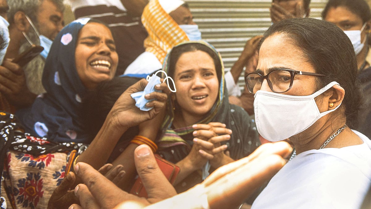 <div class="paragraphs"><p>Birbhum Killings: West Bengal CM Mamata Banerjee consoles family members of Bhadu Sheikh after eight people died in the violence that broke out at Bogtui village on Tuesday morning, in Birbhum district, Thursday, 24 March.</p></div>