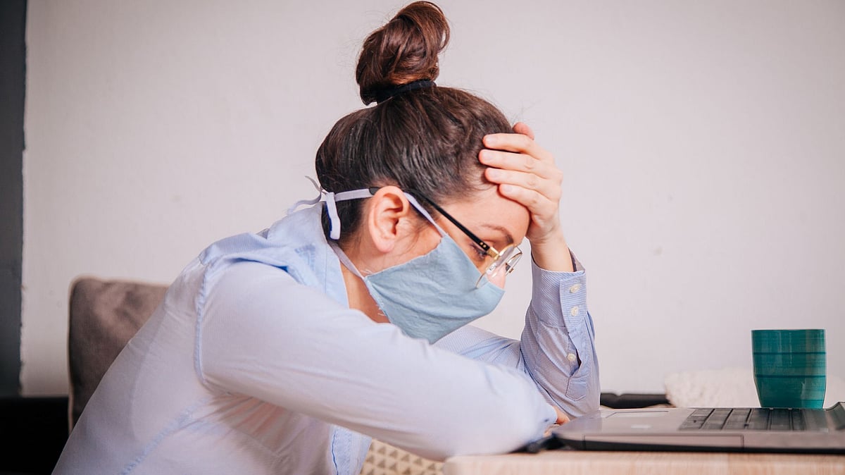 <div class="paragraphs"><p>Even mild cases of COVID-19 can cause brain shrinkage of anywhere from 0.2 to 2 percent.</p></div>