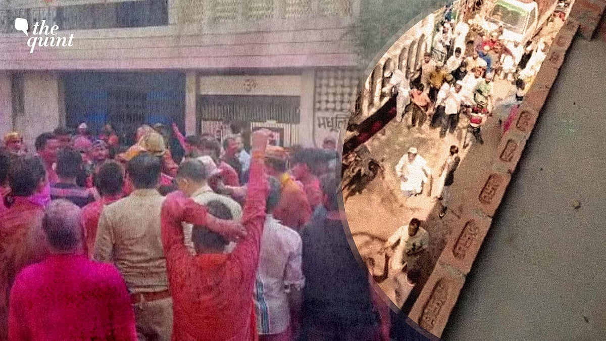 <div class="paragraphs"><p>Several videos of the incident have gone viral on social media that capture Muslims and Hindus throwing stones and slippers at each other.</p></div>