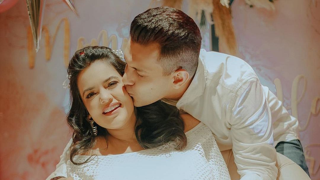 <div class="paragraphs"><p>Aditya Narayan and Shweta Agarwal welcome their first child.</p></div>