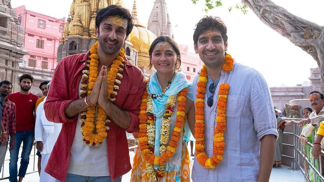 <div class="paragraphs"><p>Ranbir Kapoor, Alia Bhatt and Ayan Mukerji on the sets of <em>Brahmastra</em>.</p></div>