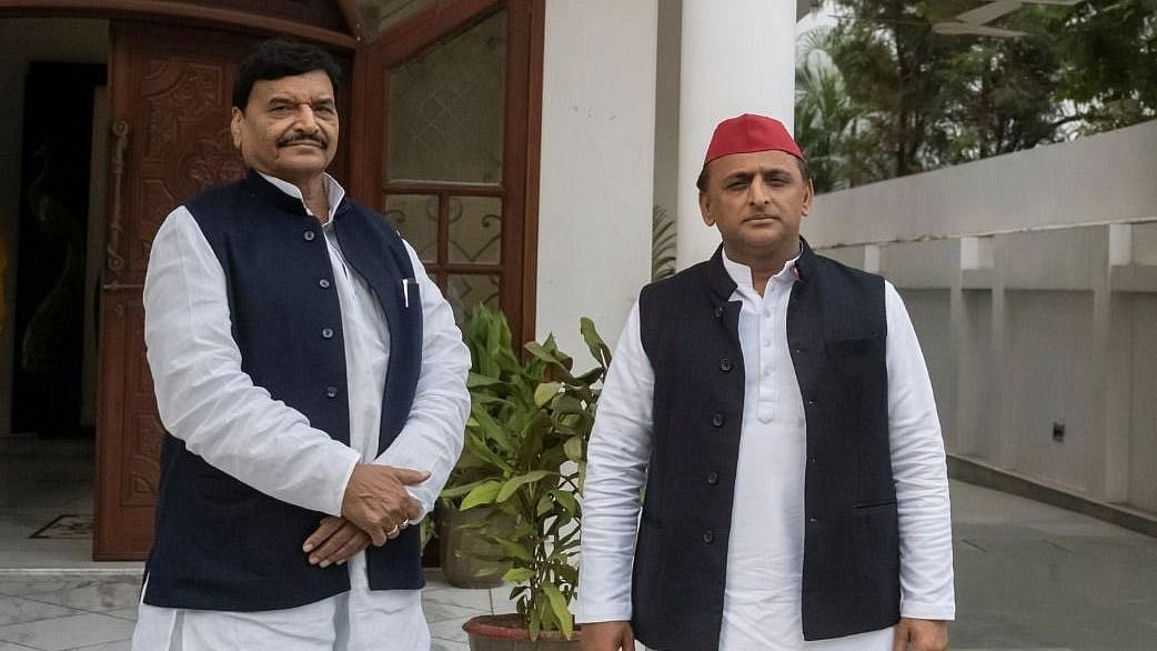 <div class="paragraphs"><p>File photo of Shivpal Singh Yadav with Akhilesh Yadav in Lucknow.</p></div>