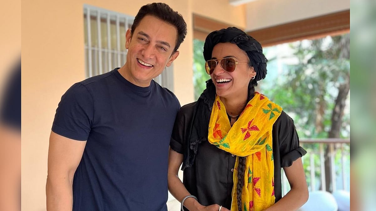 <div class="paragraphs"><p>Aamir Khan with Ruhee Dosani.</p></div>