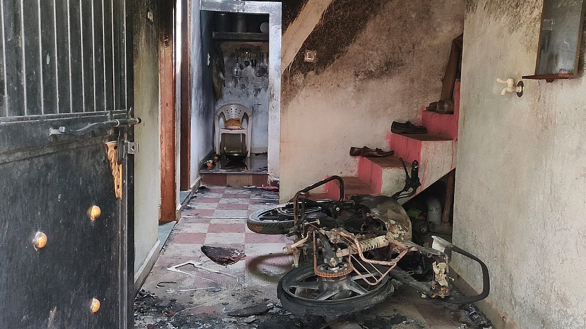 <div class="paragraphs"><p>A house gutted in the violence that erupted in Khargone.</p></div>
