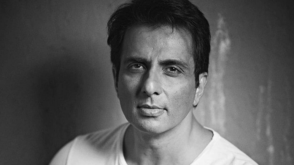 <div class="paragraphs"><p>Sonu Sood turns host for MTV Roadies.</p></div>
