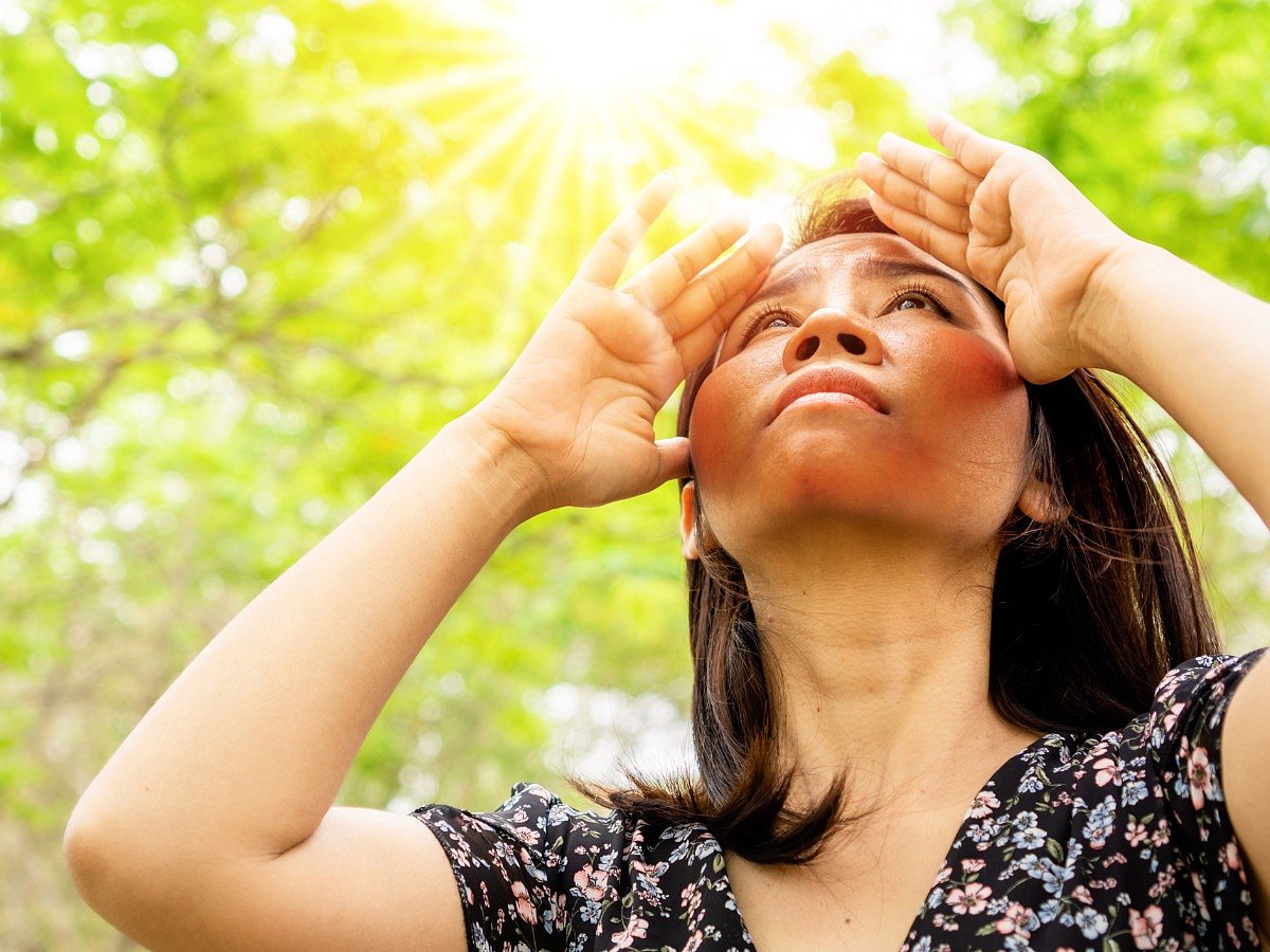 <div class="paragraphs"><p>Eat these 6 foods in summer to protect your skin against sun damage</p></div>