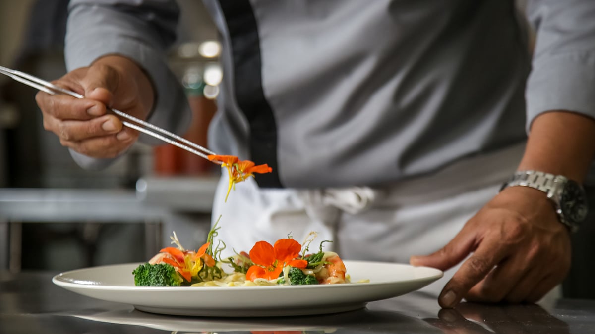 <div class="paragraphs"><p>Edible flowers: Here's why they're good for you.</p></div>
