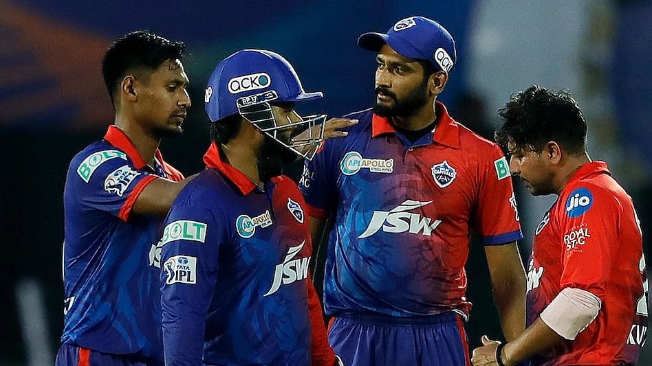 <div class="paragraphs"><p>Delhi Capitals' physio Patrick Farhat had tested positive for Covid-19.</p></div>