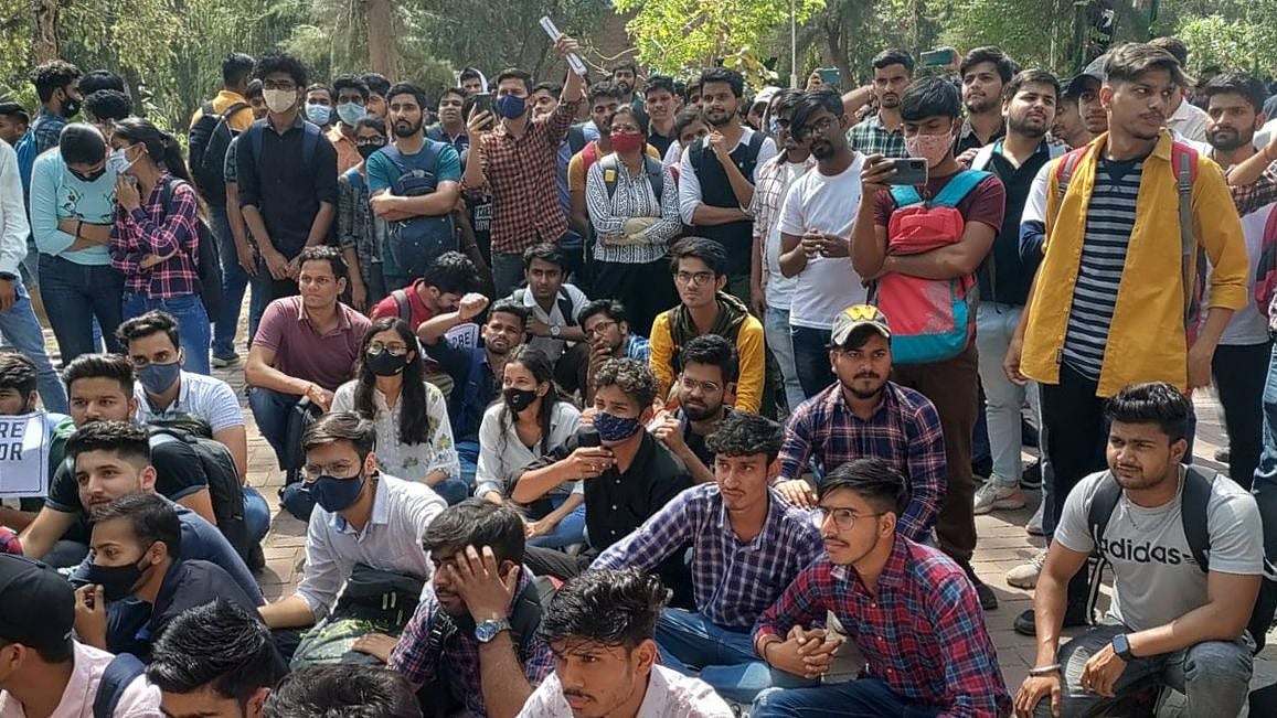 <div class="paragraphs"><p>Hundreds of students have been protesting at Delhi University's north campus. </p></div>