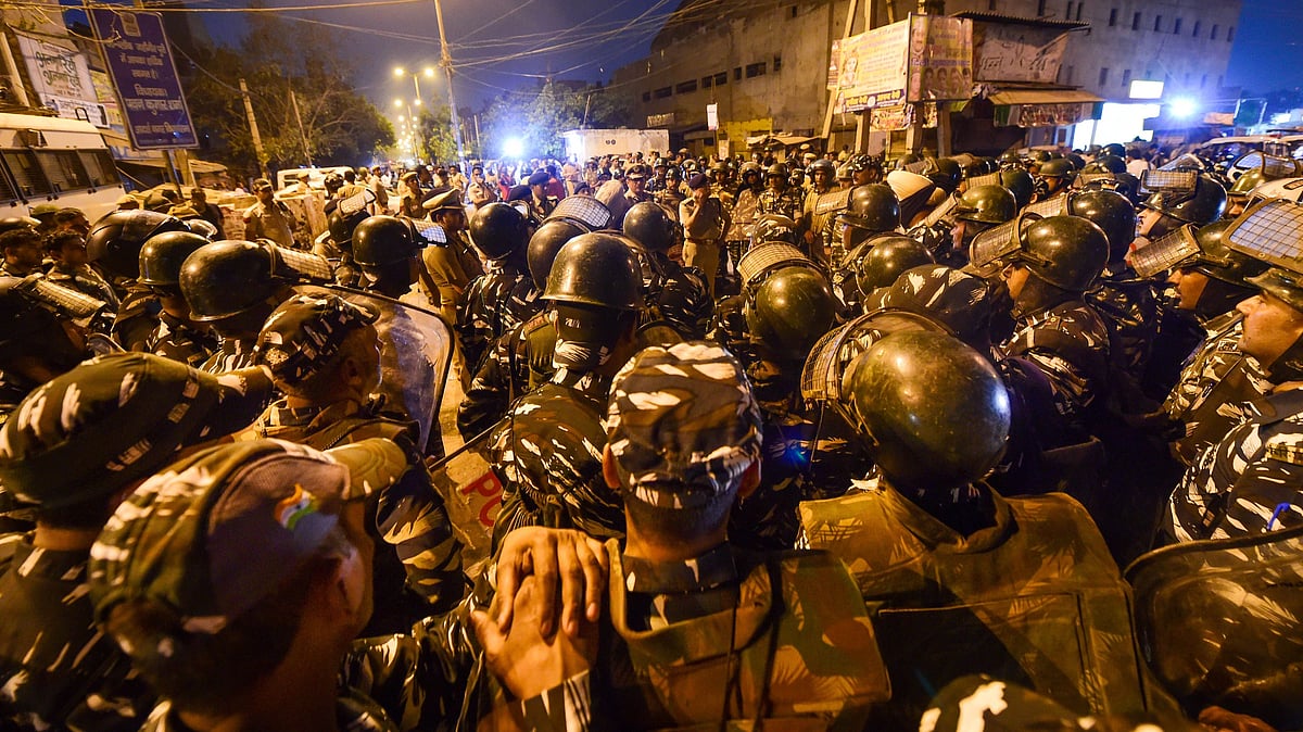 <div class="paragraphs"><p>Heavy police deployment after violent clashes broke out during a Hanuman Jayanti procession in Jahangirpuri, New Delhi on&nbsp; Saturday, 16 April.</p></div>