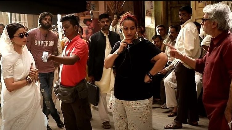 <div class="paragraphs"><p>Sanjay Leela Bhansali and Alia Bhatt on the sets of&nbsp;<em>Gangubai Kathiawadi.</em></p></div>