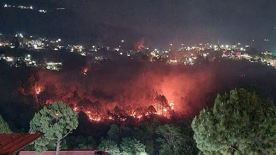 <div class="paragraphs"><p>A wildfire engulfing a forest in Uttarakhand last year. </p></div>
