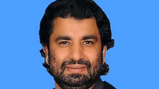 <div class="paragraphs"><p>Qasim Khan Suri. </p></div>