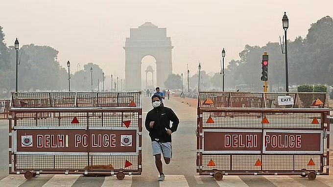 <div class="paragraphs"><p>The Delhi Disaster Management Authority said on 1 April that the hitherto-imposed fine for not wearing a mask in public places will now be scrapped.</p></div>
