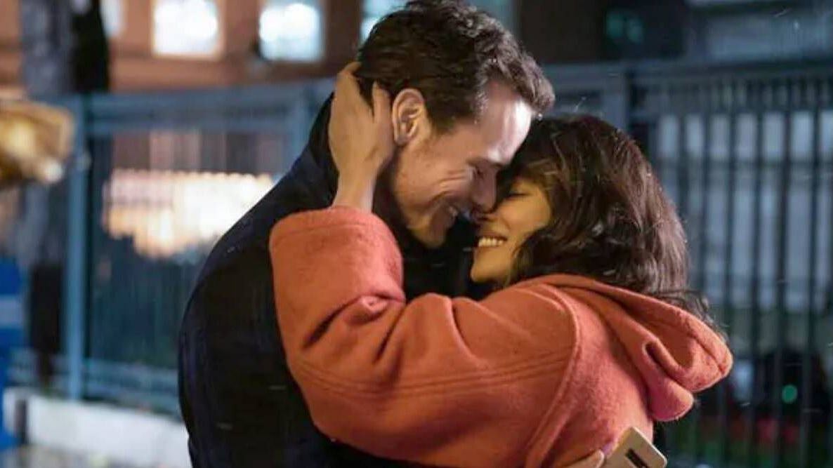 <div class="paragraphs"><p>Sam Heughan and Priyanka Chopra in a still from <em>It's All Coming Back to Me</em>.</p></div>
