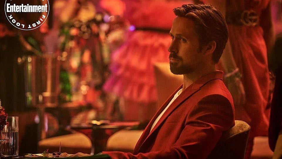 <div class="paragraphs"><p>First Look of Ryan Gosling in 'The Gray Man'</p></div>