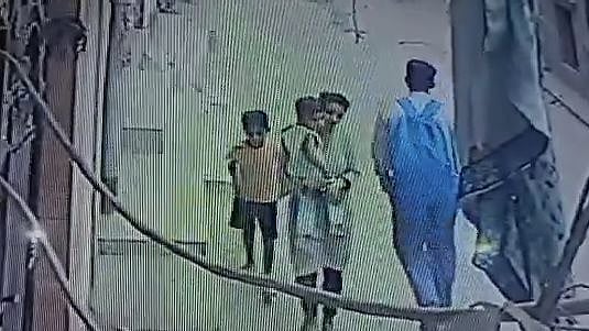 <div class="paragraphs"><p>A case of murder has been registered after a 24-year-old woman was stabbed in Delhi's West Sagarpur on Thursday, 21 April.</p></div>