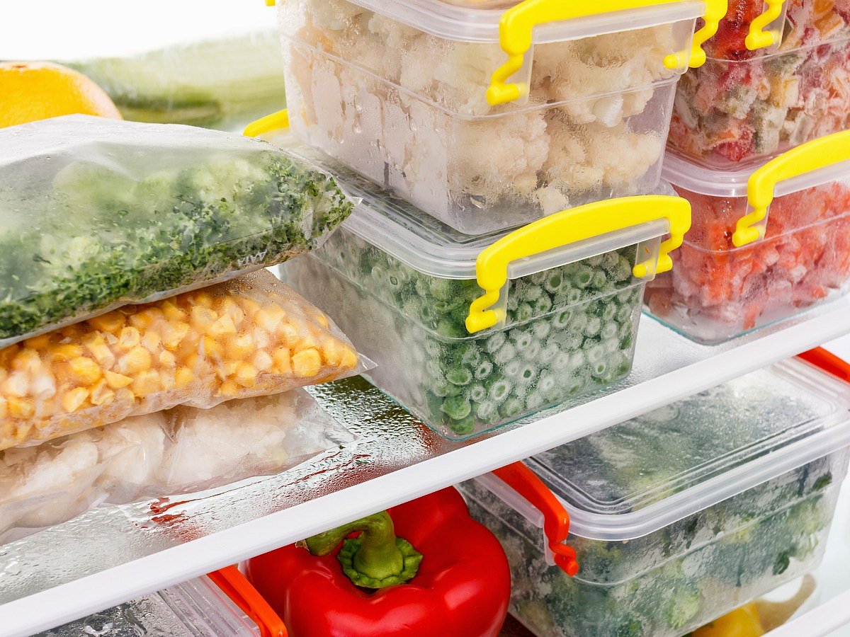 <div class="paragraphs"><p>Reasons why you should avoid frozen foods.</p></div>