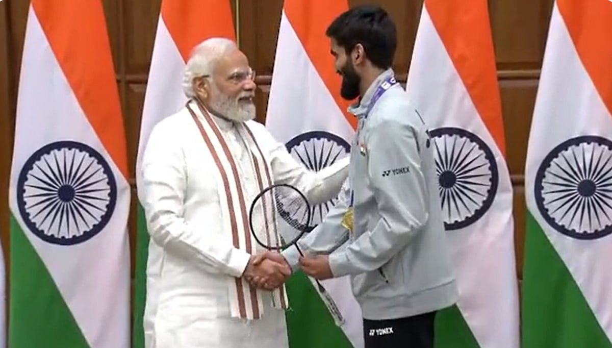 <div class="paragraphs"><p>Prime Minister Narendra Modi met Indian shuttlers on Sunday, 22 May.</p></div>
