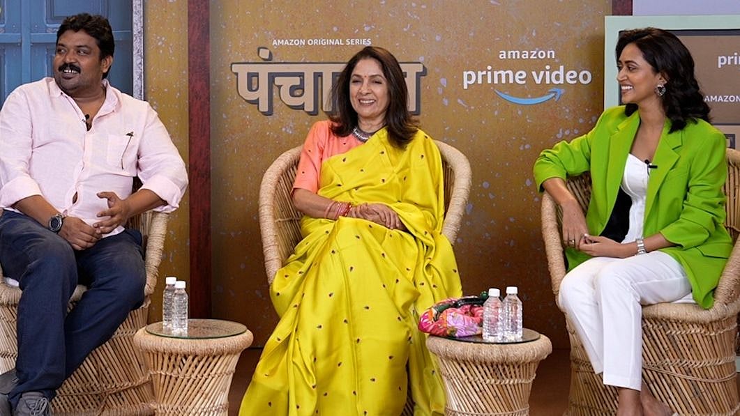 <div class="paragraphs"><p><em>Panchayat </em>season 2 actors Faisal Malik, Neena Gupta, and Saanvika.</p></div>