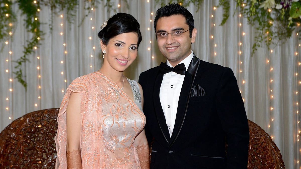 <div class="paragraphs"><p>Diana and Raunak</p></div>