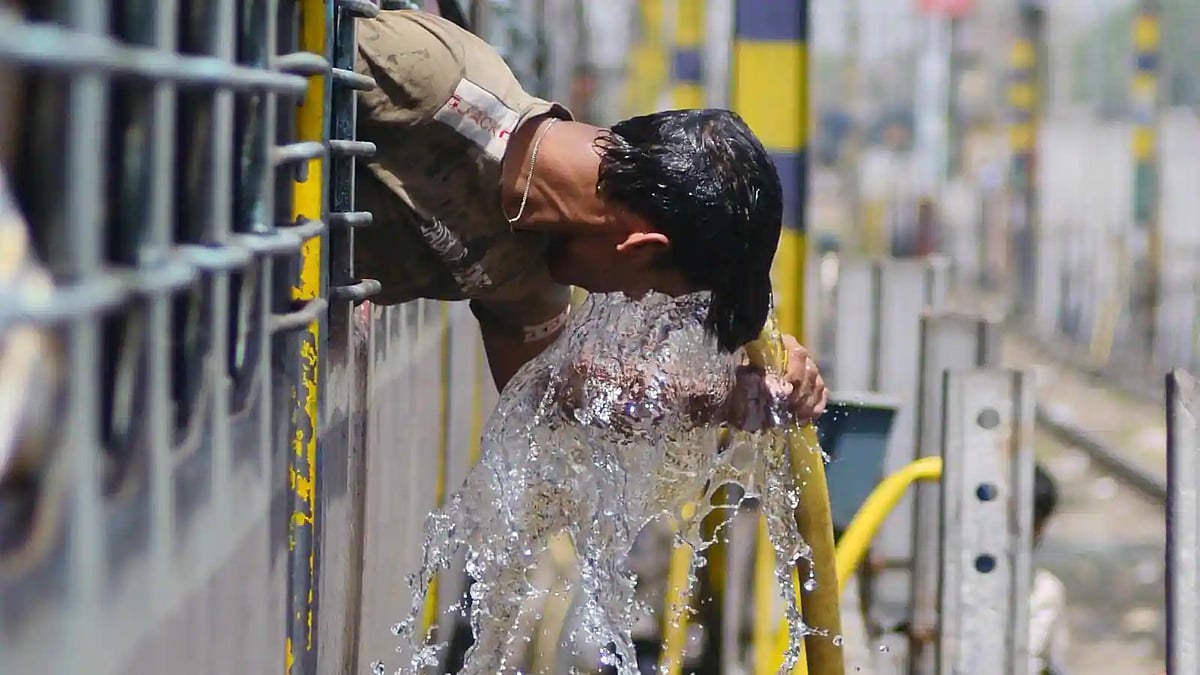 <div class="paragraphs"><p>An extreme heatwave in India and Pakistan has left more than a billion people facing temperatures well above 40℃.</p></div>