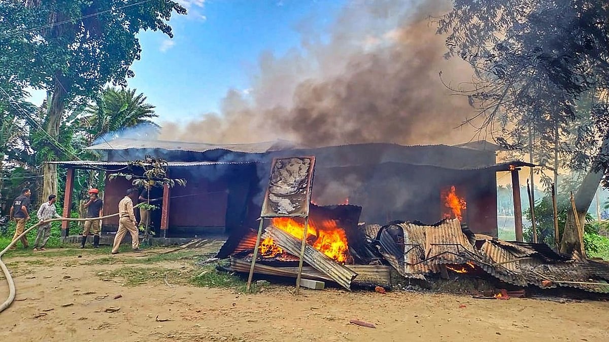<div class="paragraphs"><p>Batadrava police station was set on fire following the death of Safikul Islam in police custody. </p></div>