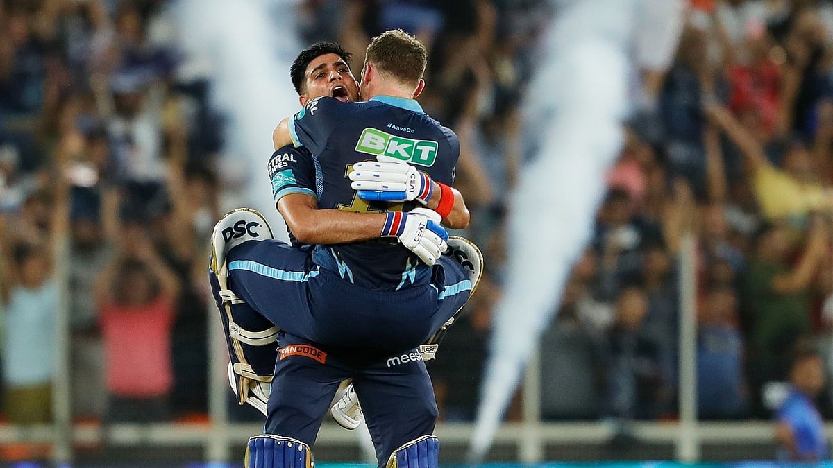 <div class="paragraphs"><p>Shubman Gill and David Miller celebrate winning IPL 2022</p></div>